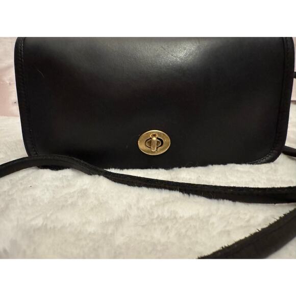 Vintage 1990s Coach 2065 Dinky Purse – Made in the USA – Restored Crossbody - Picture 3 of 9